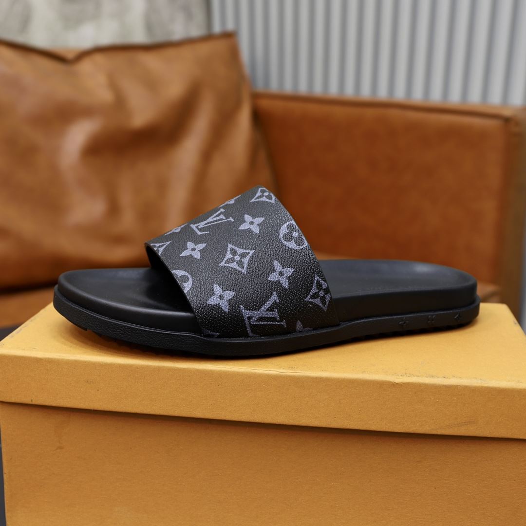 Louis Vuitton Slippers